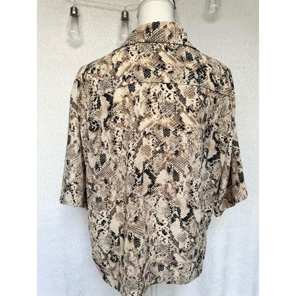 Sanctuary Snake Print Button Up Front Tie Cropped… - image 7